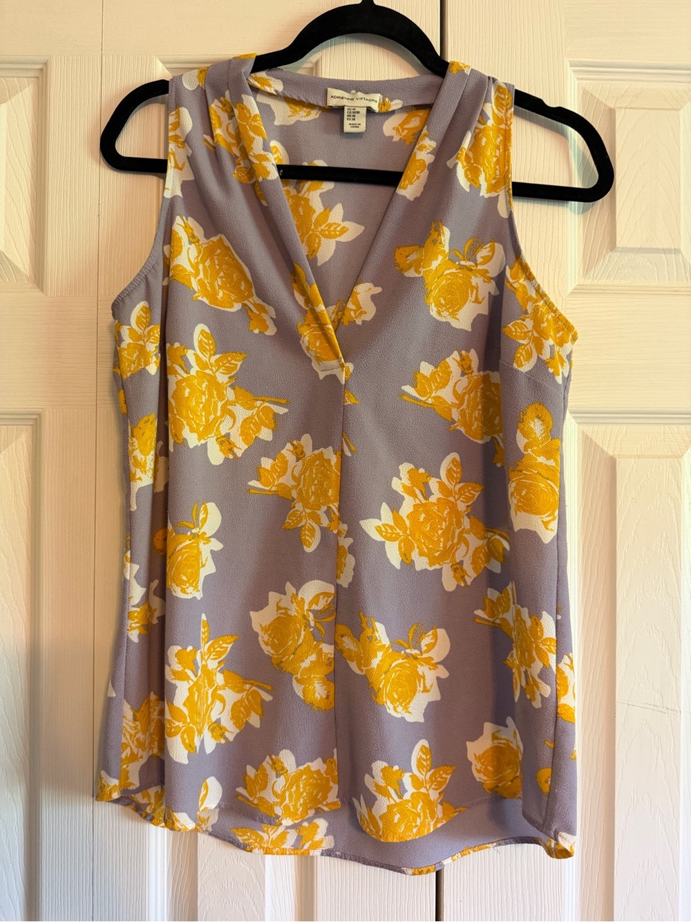 Adrienne Vittadini Lavender Floral V-Neck Sleeveless Shell with Yellow Roses